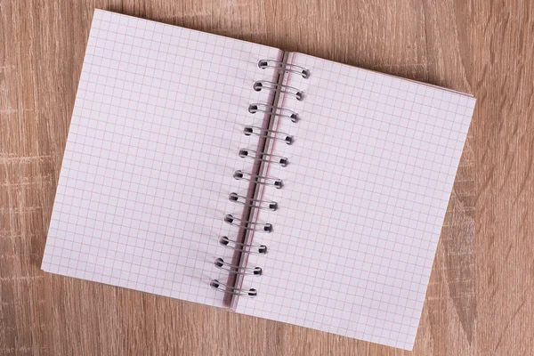 Cuaderno de papel en blanco para escribir — Foto de Stock