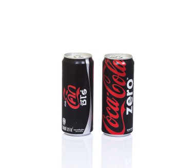 Chiangmai, Tayland - 19 Mart: Coca-Cola Zero can beyaz arka