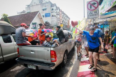 Chiang Mai Tayland-Nisan 13:Chiang mai Songkran Festivali. Forei