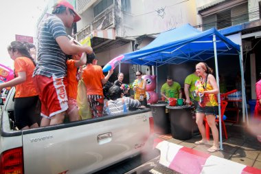Chiang Mai Tayland-Nisan 13:Chiang mai Songkran Festivali. Forei