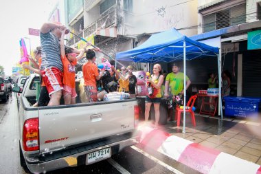 Chiang Mai Tayland-Nisan 13:Chiang mai Songkran Festivali. Forei