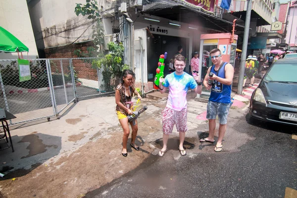 CHIANG MAI THAILAND-ABRIL 13: Chiang mai Festival de Songkran. Forei. — Fotografia de Stock