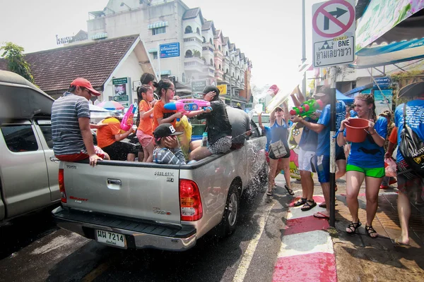 Chiang Mai Thailand-April 13:Chiang mai Songkran festival. Forei — Stockfoto