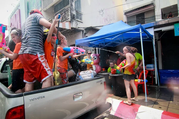 Chiang Mai Thailand-April 13:Chiang mai Songkran festival. Forei — Stockfoto