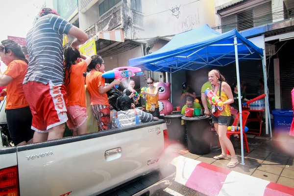 Chiang Mai Thailand-April 13:Chiang mai Songkran festival. Forei — Stockfoto