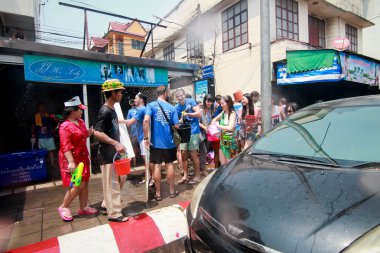 Chiang Mai Tayland-Nisan 13:Chiang mai Songkran Festivali. Forei