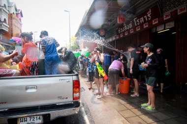 Chiang Mai Tayland-Nisan 13:Chiang mai Songkran Festivali. Forei