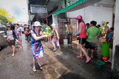 Chiang Mai Tayland-Nisan 13:Chiang mai Songkran Festivali. Forei