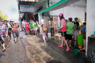 Chiang Mai Tayland-Nisan 13:Chiang mai Songkran Festivali. Forei
