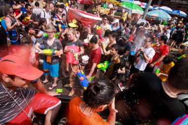 Chiang Mai Tayland-Nisan 13:Chiang mai Songkran Festivali. Forei