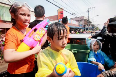 Chiang Mai Tayland-Nisan 13:Chiang mai Songkran Festivali. Forei