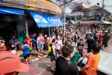 Chiang Mai Tayland-Nisan 13:Chiang mai Songkran Festivali. Forei