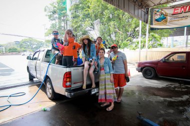 Chiang Mai Tayland-Nisan 13:Chiang mai Songkran Festivali. Forei