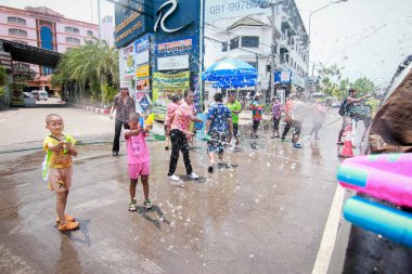 Chiang Mai Tayland-Nisan 13:Chiang mai Songkran Festivali. Forei