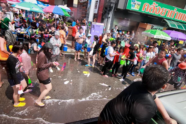 CHIANG MAI THAILAND-APRIL 13: Chiang mai Songkran festival. Форэй — стоковое фото