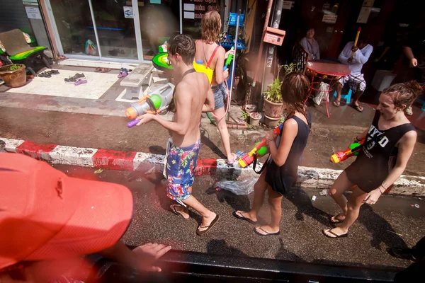 Chiang Mai Thaiföld-április 13:Chiang mai Songkran Fesztivál. Forei — Stock Fotó