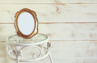 Antika boş vintage tarzı çerçeve vintage tablo. Fotoğraf koymak hazır şablon. Filtre vintage