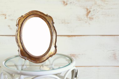 Antika boş vintage tarzı çerçeve vintage tablo. Fotoğraf koymak hazır şablon. Filtre vintage