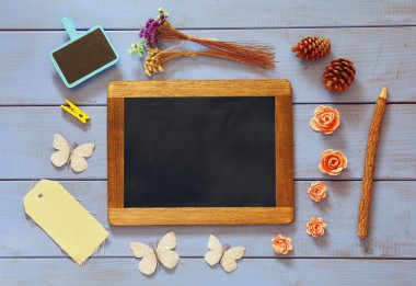 Vintage mockup ahşap arka plan üzerinde. Filtre vintage