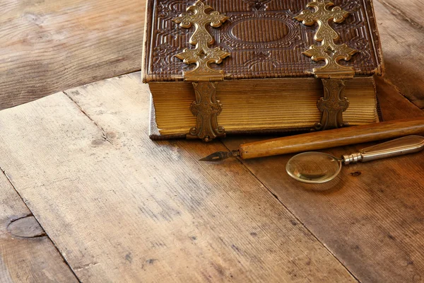 Top view of antique book cover, with brass clasps — Stock Photo, Image