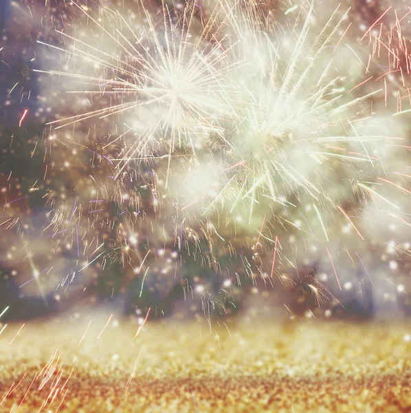 Absztrakt holiday háttér, a csillogó fények és a tűzijáték sablon — Stock Fotó