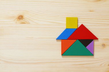 Tangram bulmacanın yapılmış ev