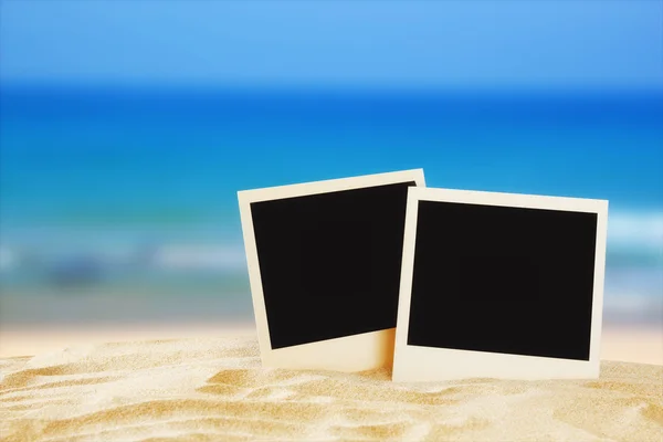 Stranden med Tom foton direkt framför sommaren havet bak — Stockfoto