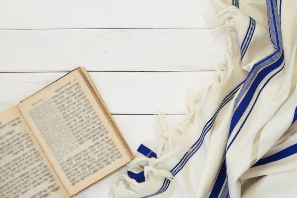 Молитвенная шаль - Талит, еврейский религиозный символ . — стоковое фото