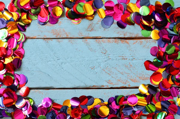 Fondo de fiesta con confeti colorido —  Fotos de Stock