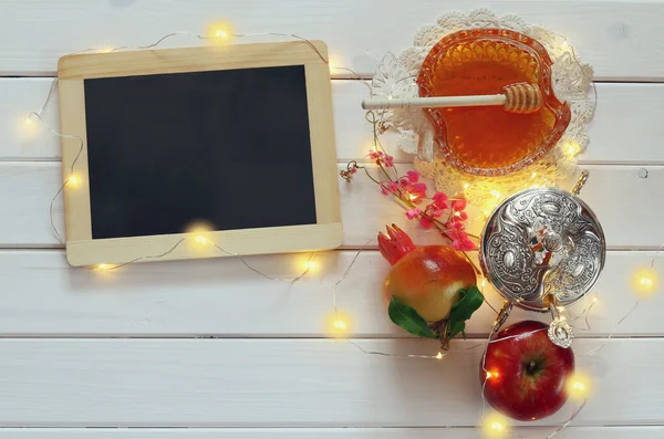 Rosh hashanah (capodanno ebreo) concetto. Simboli tradizionali — Foto Stock