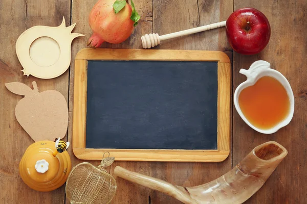 Rosh hashanah (jewish New Year) concept. Traditional symbols — Stock Photo, Image