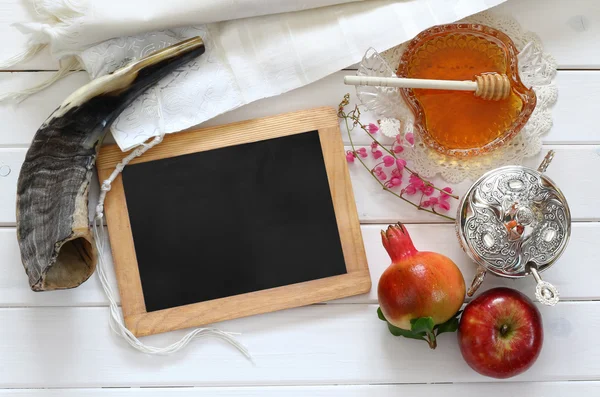 Rosh hashanah (jüdisches Neujahr) Konzept. traditionelle Symbole — Stockfoto