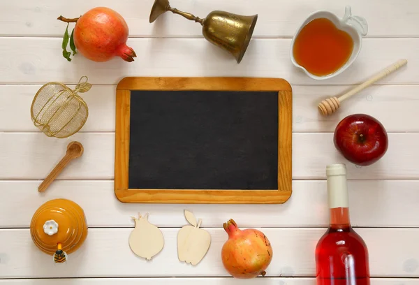 Rosh hashanah (jewish New Year) concept. Traditional symbols — Stock Photo, Image