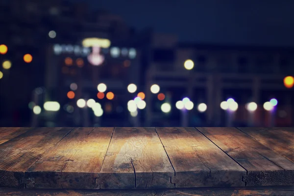 Τραπέζι μπροστά abstract ιστορικό εστιατόριο φώτα — Φωτογραφία Αρχείου