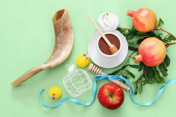 Rosh hashanah (Yahudi yeni yılı) kavramı. Geleneksel semboller — Stok fotoğraf