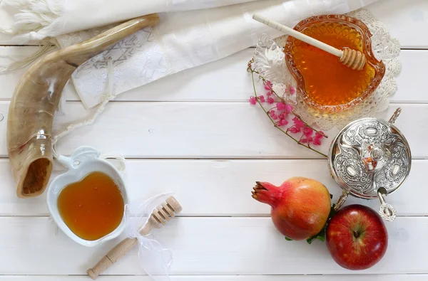 Rosh hashanah (Yahudi yeni yılı) kavramı. Geleneksel semboller — Stok fotoğraf