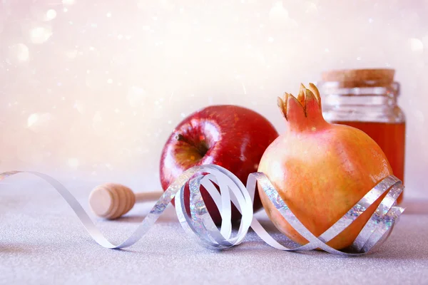 Rosh hashanah (Yahudi yeni yılı) kavramı. Geleneksel semboller — Stok fotoğraf