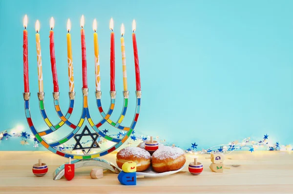 Menorah Geleneksel Şamdan Mumlarla Yahudi Bayramı Hanuka Arkaplanının Dini Görüntüsü — Stok fotoğraf