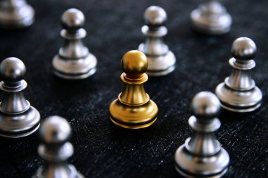 Satranç görüntüsü. İş, rekabet, strateji, liderlik ve başarı kavramı