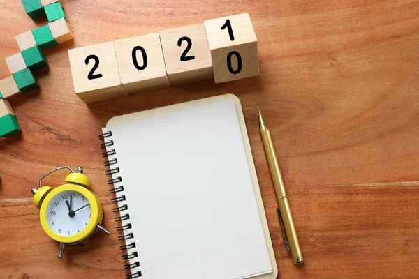 Año Nuevo 2021 Concepto Idea Negocio Sobre Tablero Madera — Foto de Stock
