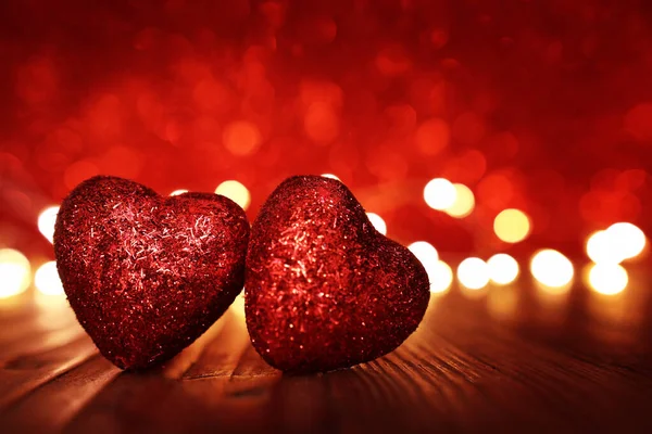 Conceito Dia Dos Namorados Brilho Corações Vermelhos Sobre Fundo Brilhante — Fotografia de Stock