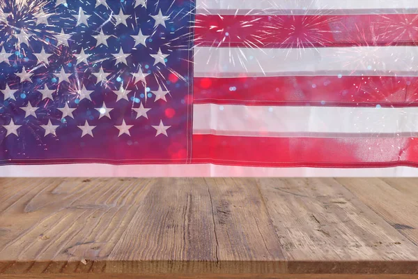 Фон Американского Флага Пустым Столом Празднования Макет Презентаций — стоковое фото