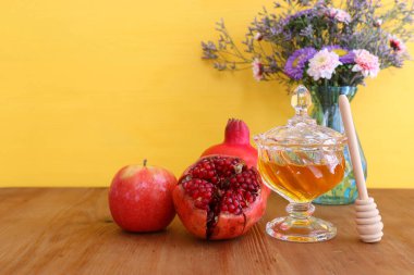 Rosh hashanah 'ın (Yahudi Yeni Yıl Tatili) dini imajı. Geleneksel semboller