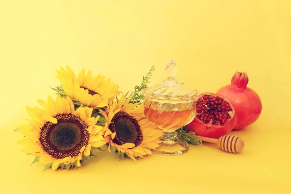 Granatapfel Und Honig Rosch Haschana Jüdischer Neujahrsfeiertag Traditionelles Symbol — Stockfoto