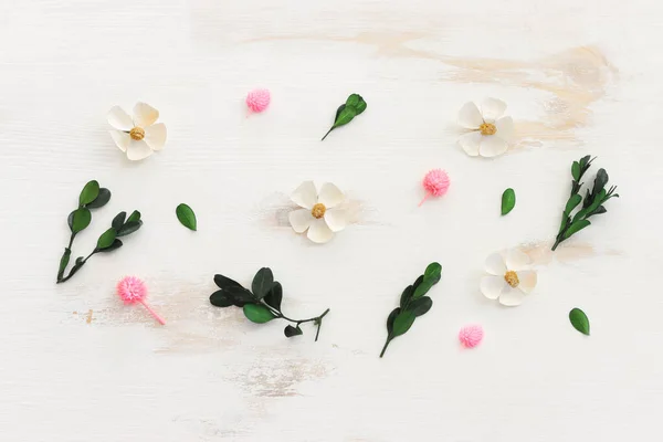 Top View Image Pink White Green Pink Flowers Composition White — Stock Photo, Image