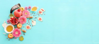 Rosh hashanah (Yahudi Yeni Yıl Tatili) konsepti. Geleneksel semboller