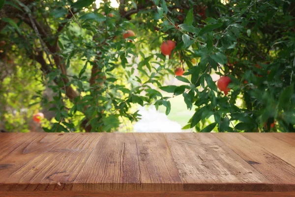 Vintage Wooden Board Table Front Pomegranate Tree Landscape Product Display — Stock Photo, Image