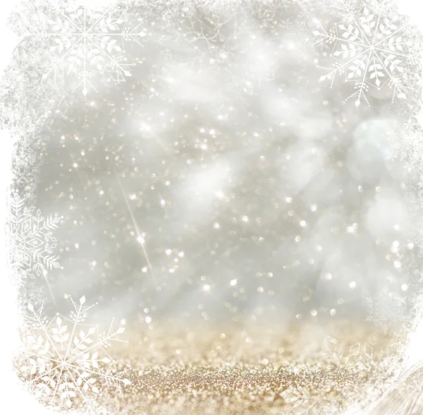 เงินและสีขาว bokeh ไฟโฟกัสกับเกล็ดหิมะซ้อนทับ . พื้นหลังนามธรรม — ภาพถ่ายสต็อก