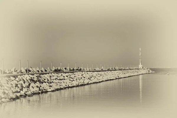 Романтична пристань з яхтами. ретро старе фільтроване зображення — стокове фото