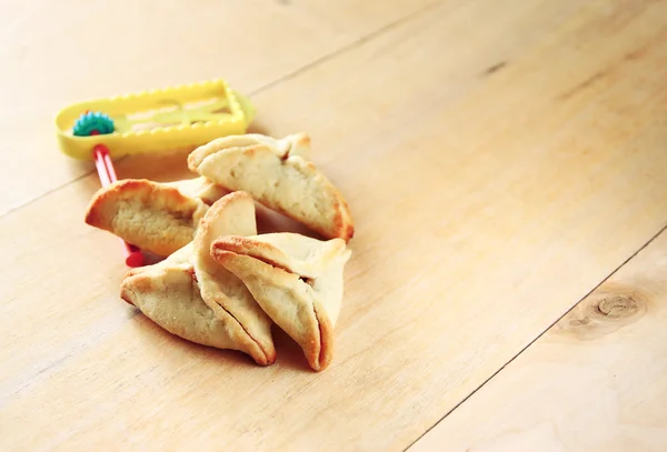 Hamantaschen biscoitos ou orelhas de hamans para a celebração de Purim (férias judaicas ) — Fotografia de Stock